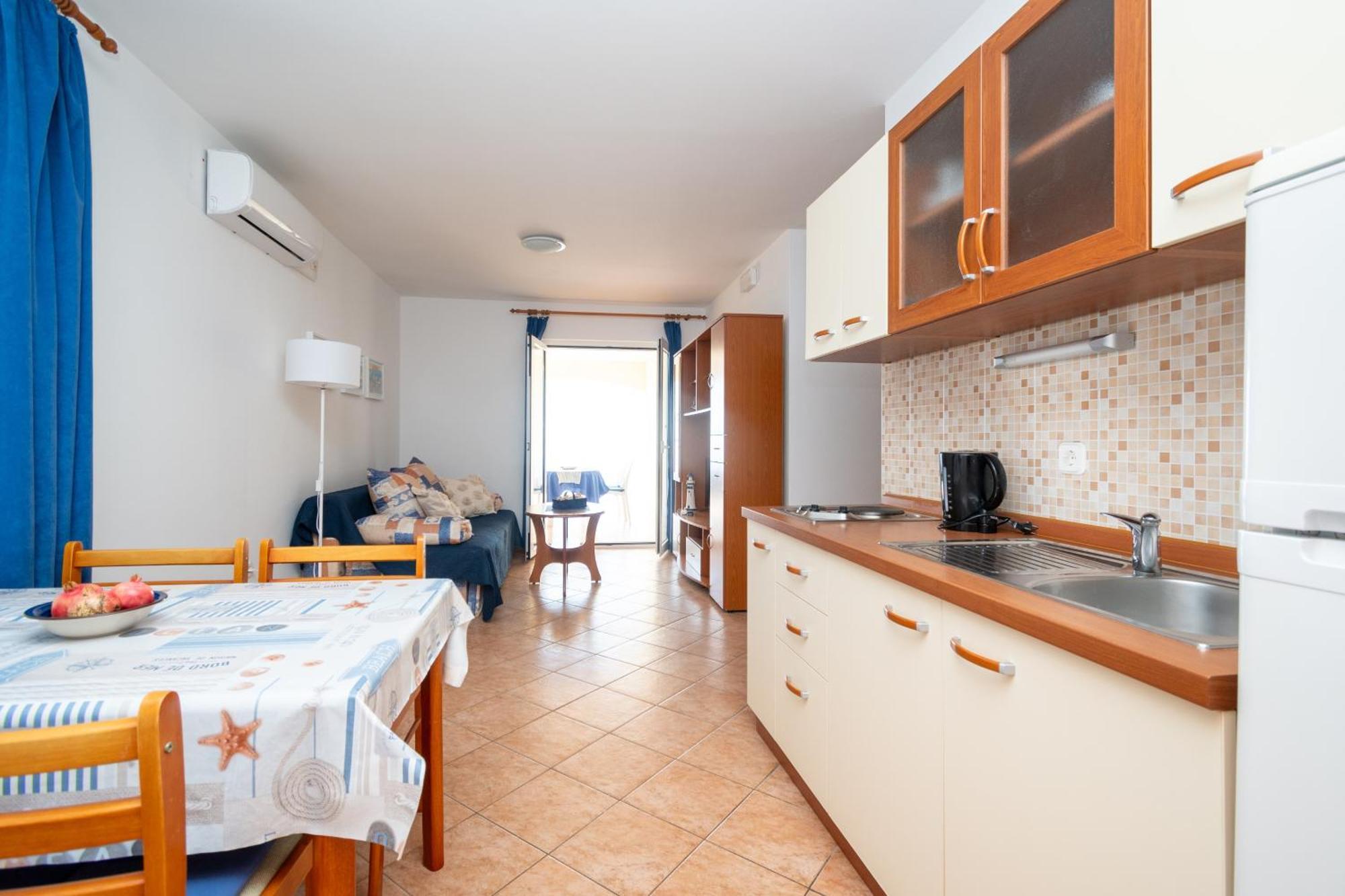 Apartments By The Sea Mandre, Pag - 4092 Kolan Room photo