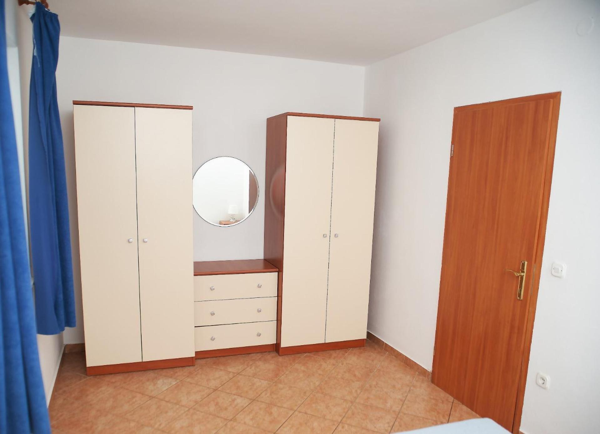 Apartments By The Sea Mandre, Pag - 4092 Kolan Room photo